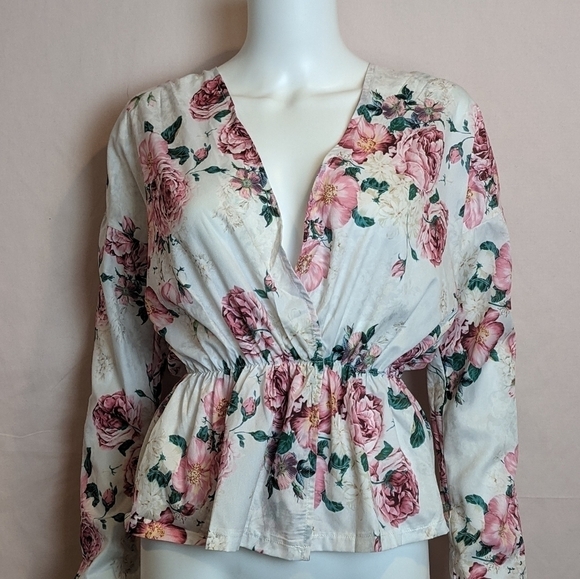 PrettyLittleThing Floral Wrap V Neck Elastic Waist Blouse Pink And White Size 2 - Picture 1 of 6
